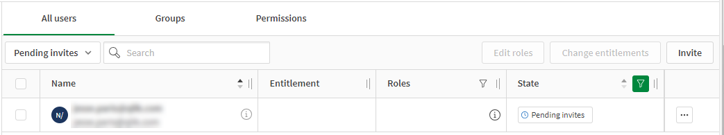 Zur Anzeige in vollständiger Größe klicken Fenster „Benutzer“, gefiltert nach ausstehenden Einladungen